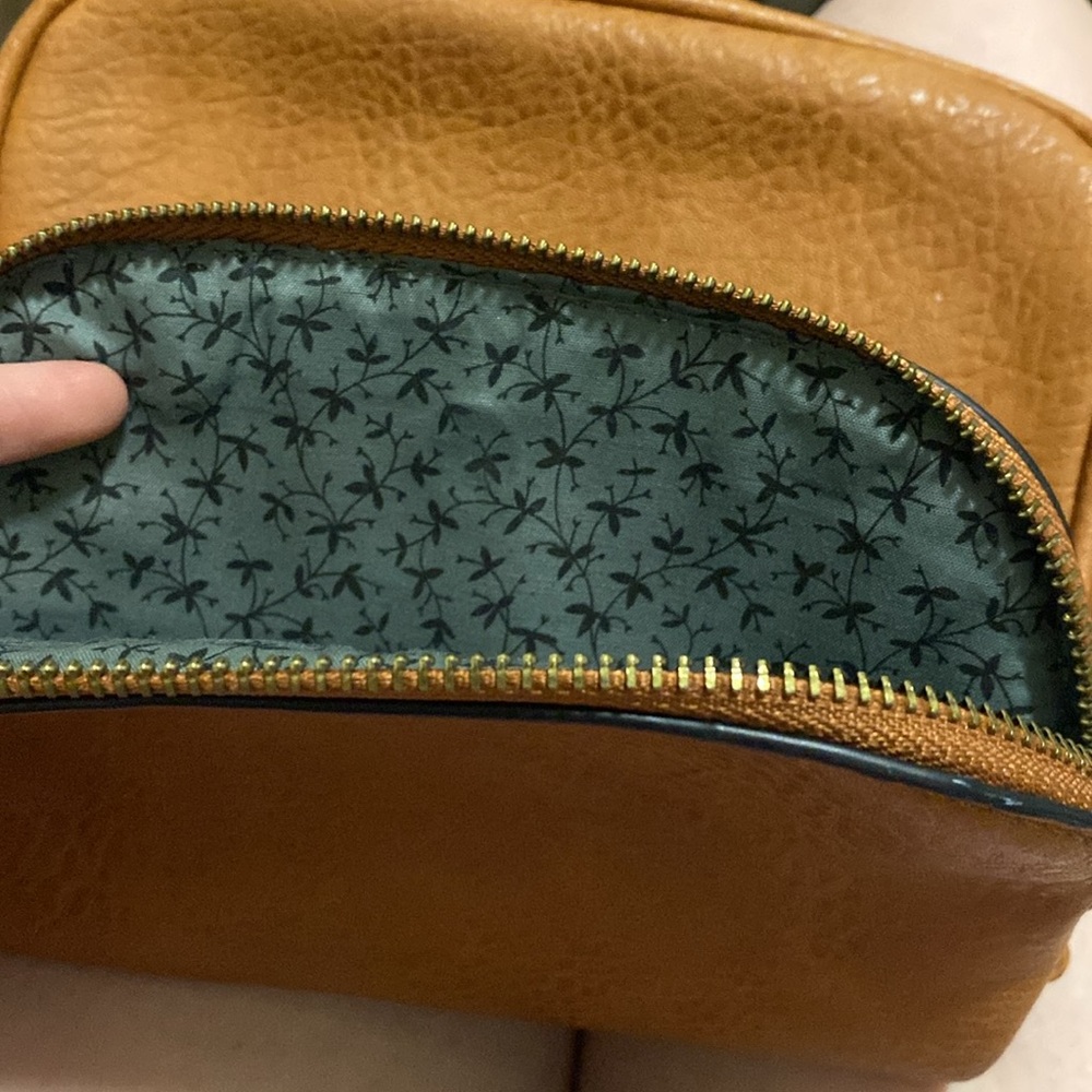 🐛Stylish Tan Women's Purse with lots of pockets! - Picture 4 of 14